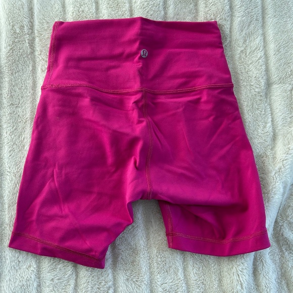 Lululemon Wunder 6” Shorts - Picture 1 of 4